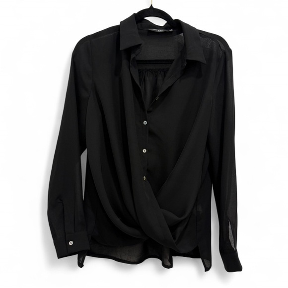 Bundle of 2 Doe & Rae Women's Blouses - Black and Cream size small - Picture 3 of 3